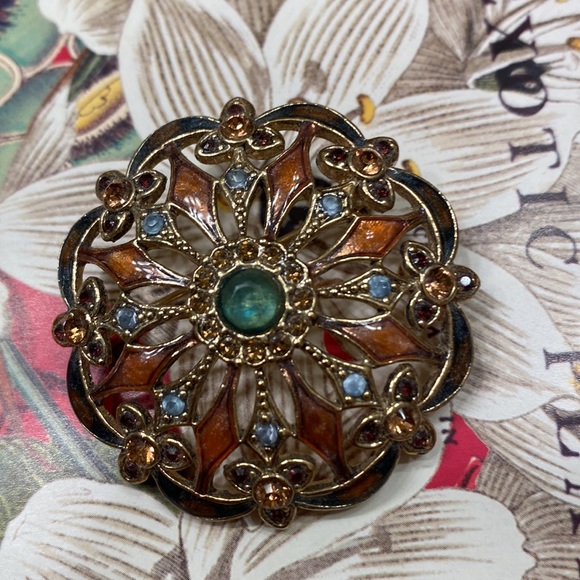 Vintage Monet enamel & rhinestone brooch 1 3/4” - Picture 2 of 5
